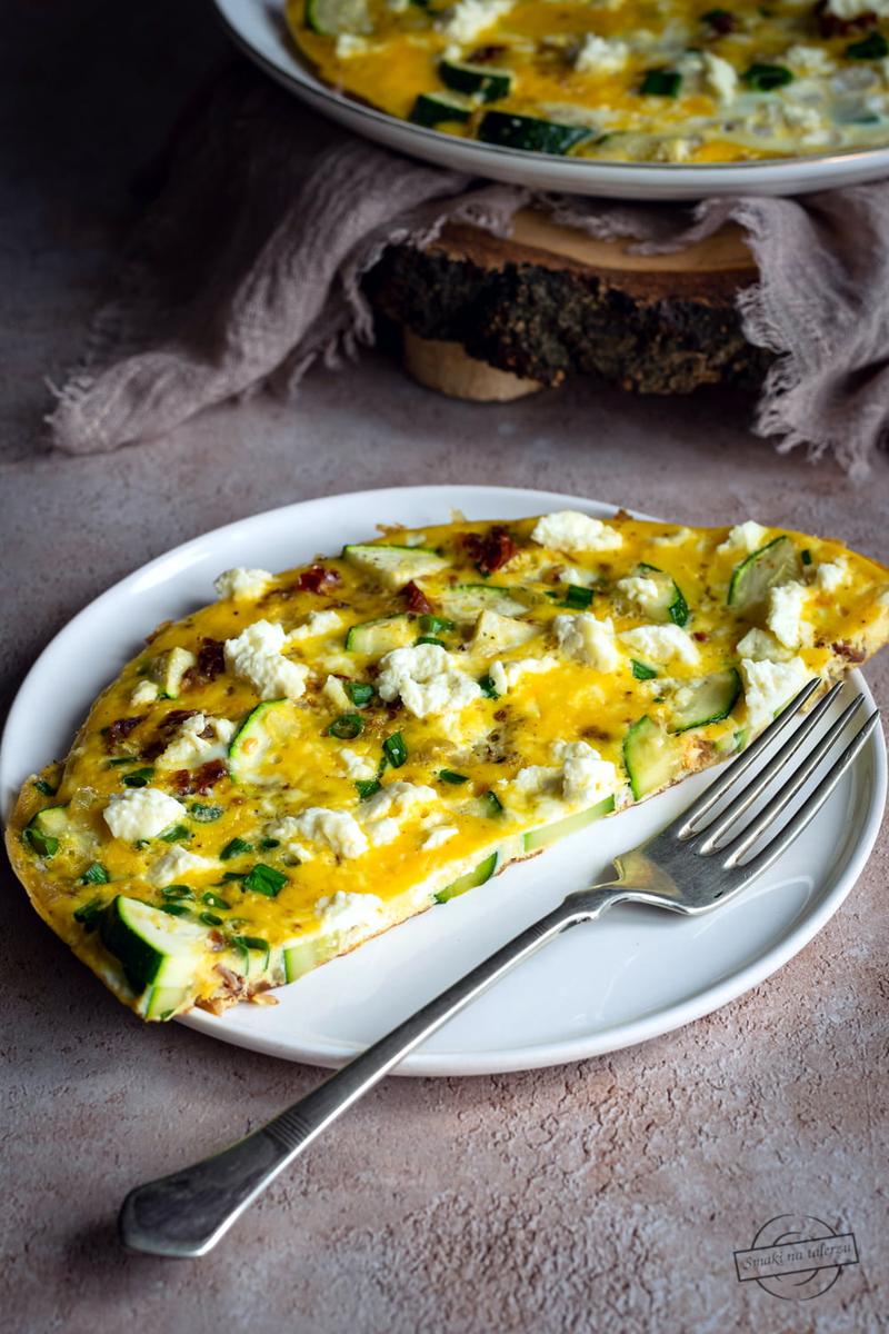 Pomysły na nadzienia do omletu