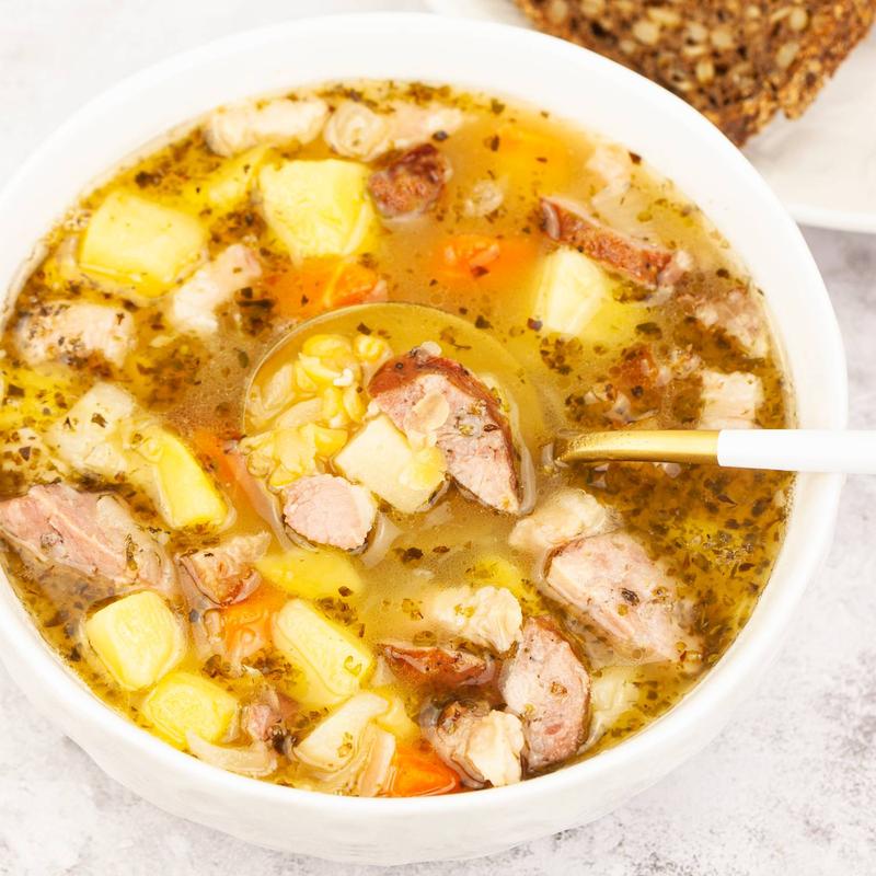 Odkryj sekrety smaku: jakie przyprawy wzbogacą twoją grochówkę?