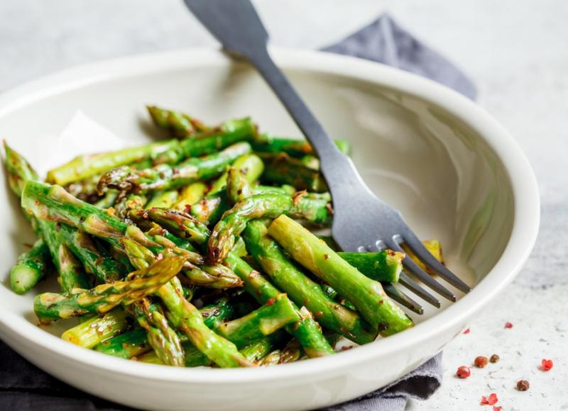 Czas i temperatura pieczenia szparagów