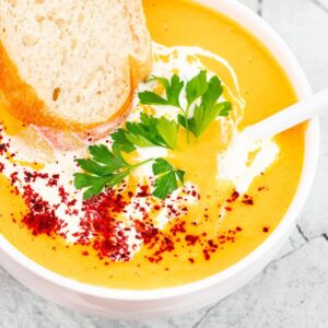 Najlepsze dynie do zupy dyniowej – wybierz idealny składnik na jesienne smaki!