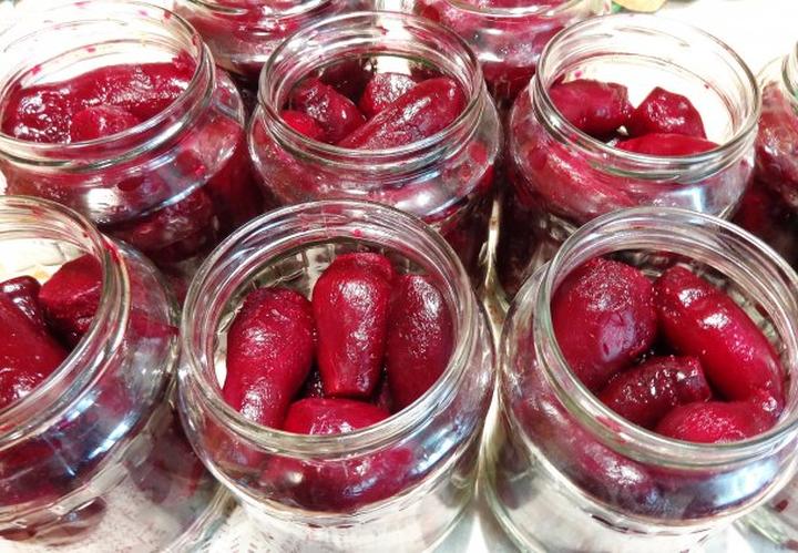 Najlepsze sposoby, czym doprawić buraczki do obiadu, by zachwyciły smakiem