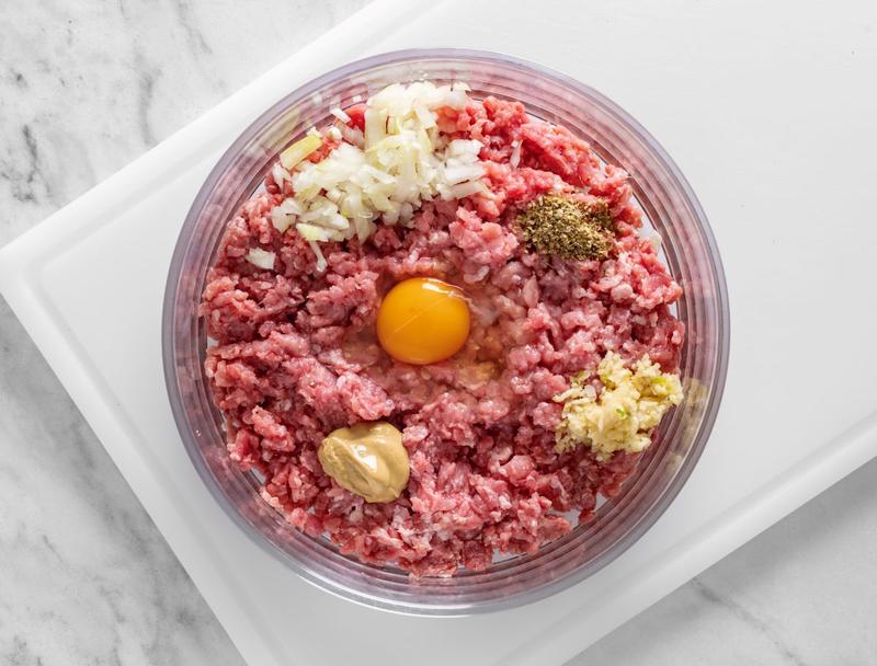 Alternatywne składniki do zastąpienia bułki tartej w mielonych potrawach