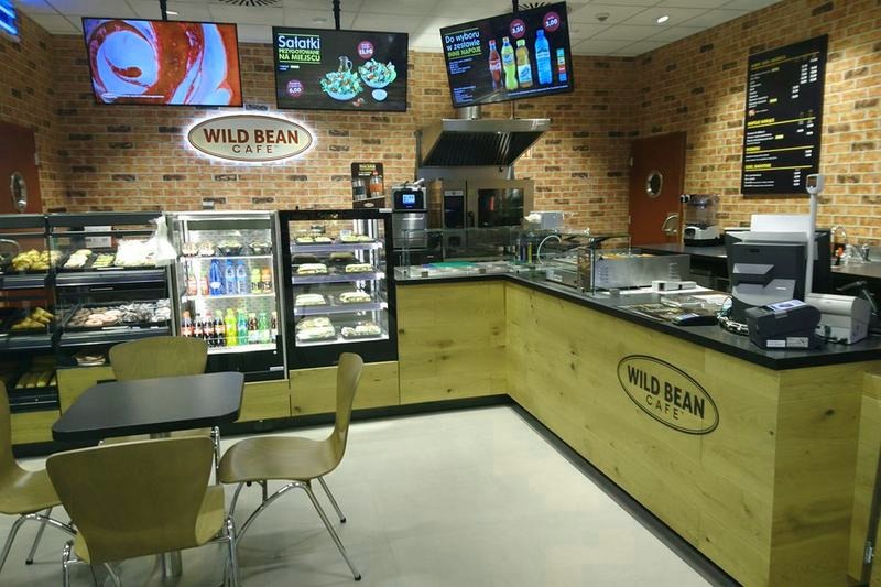 Ile zapłacisz za kawę w Wild Bean Cafe? Oto szczegóły ceny!