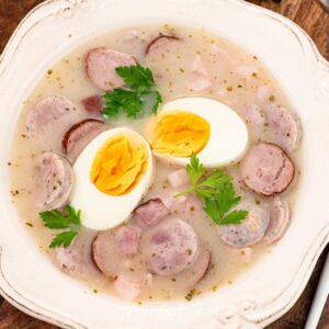 Jak przyrządzić idealny żurek z mąki żytniej krok po kroku